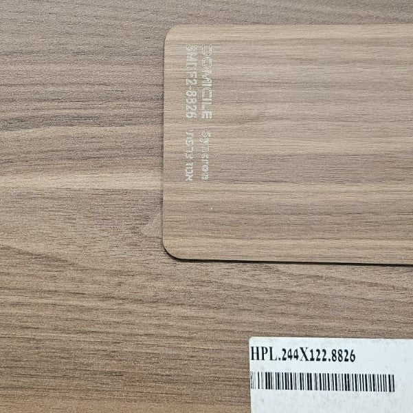 לוח פורמיקה תואם 8836+8826 מט עובי 0.9 ממ 2440X1220 ממ אגוז צרפתי וקנדי
