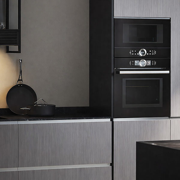 לוח UNICOLOR MDF עובי 18 ממ 1240X2750 ממ פלטינום אפור מטאלי מט